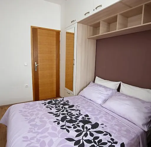 Sara Apartman *